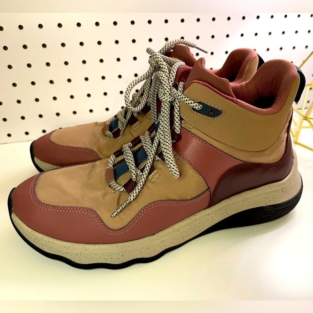Clarks Women's Jaunt Lo Hiking Boot in Taupe Combi Size 11 Outdoor Gorpcore Boho